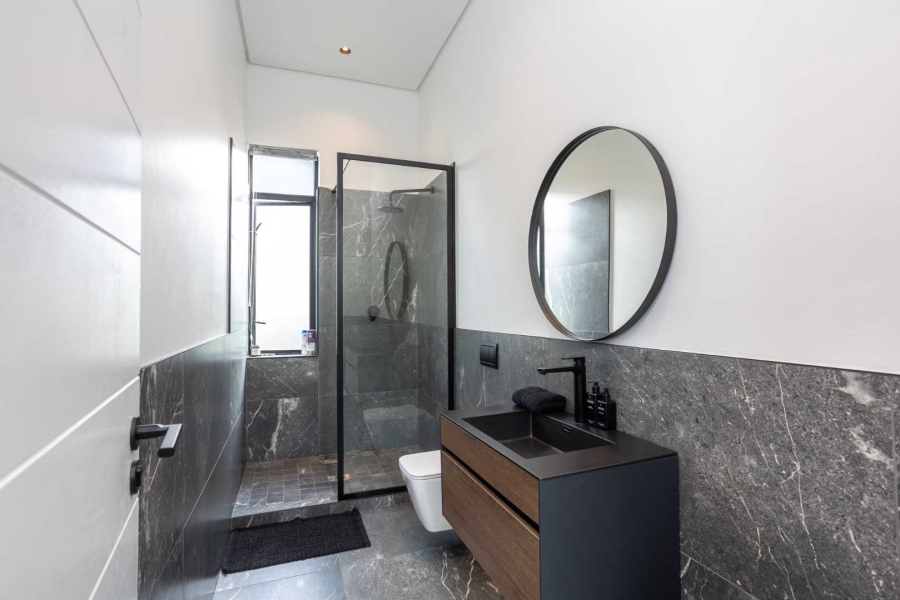 5 Bedroom Property for Sale in Val De Vie Estate Western Cape